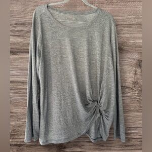 Spalding-Light Weight Gray Knotted Women's Top Size 2X